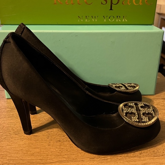 Beautiful Tory Burch Heels - Picture 2 of 7